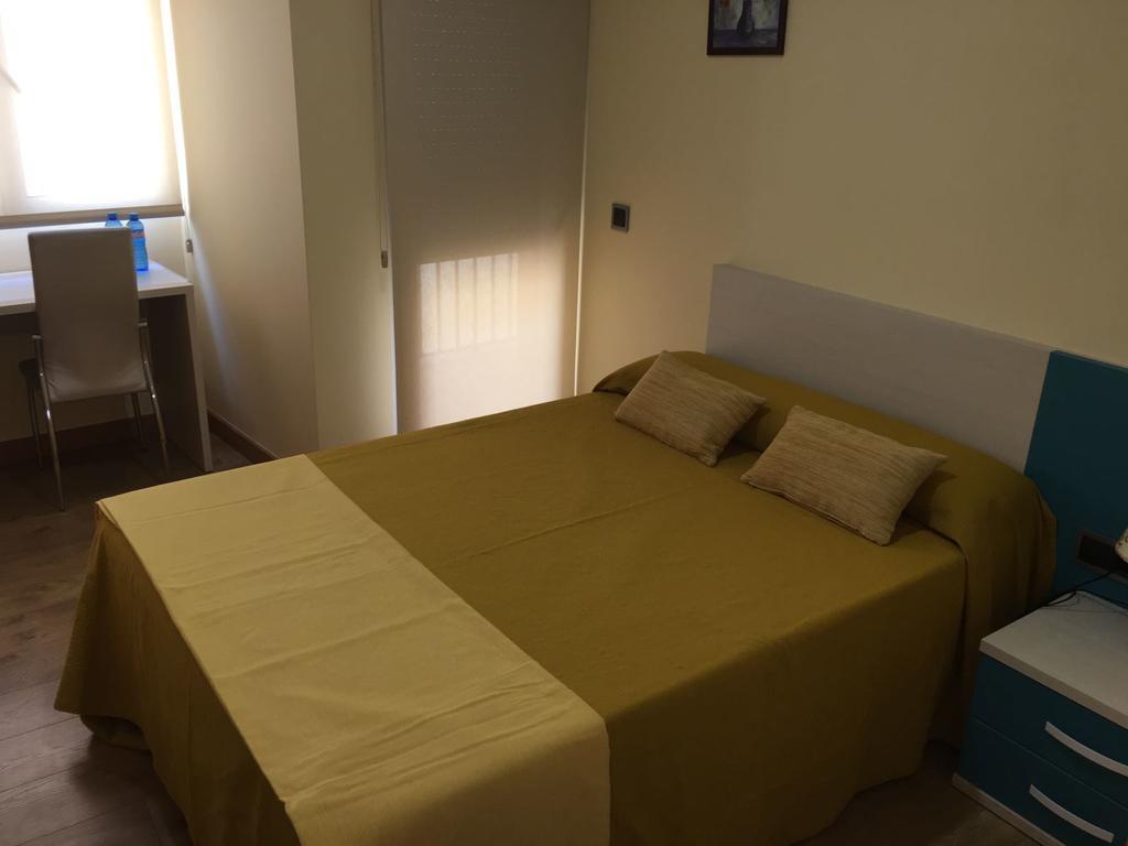 Hostal Dona Juana Ávila Екстериор снимка