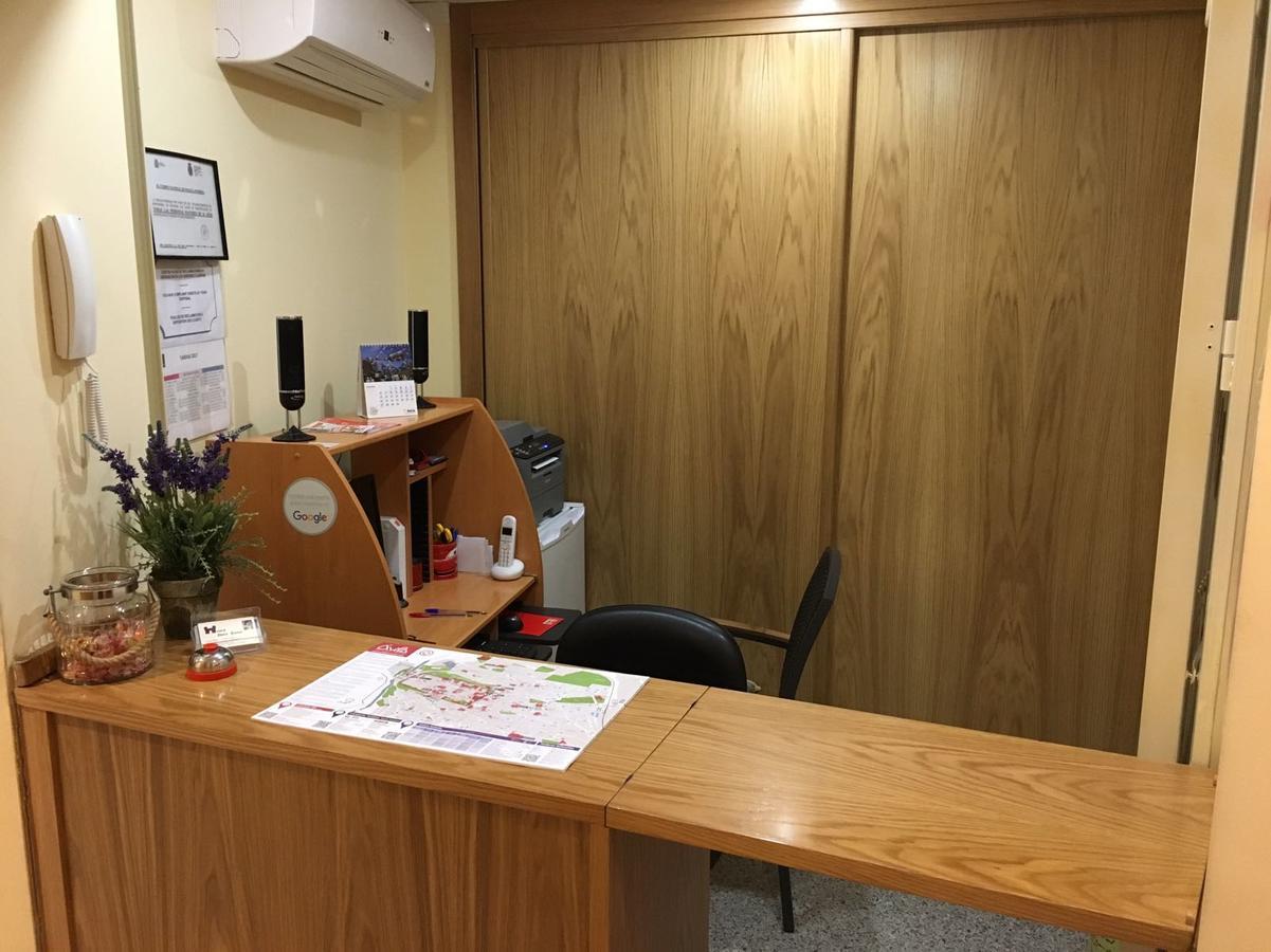 Hostal Dona Juana Ávila Екстериор снимка