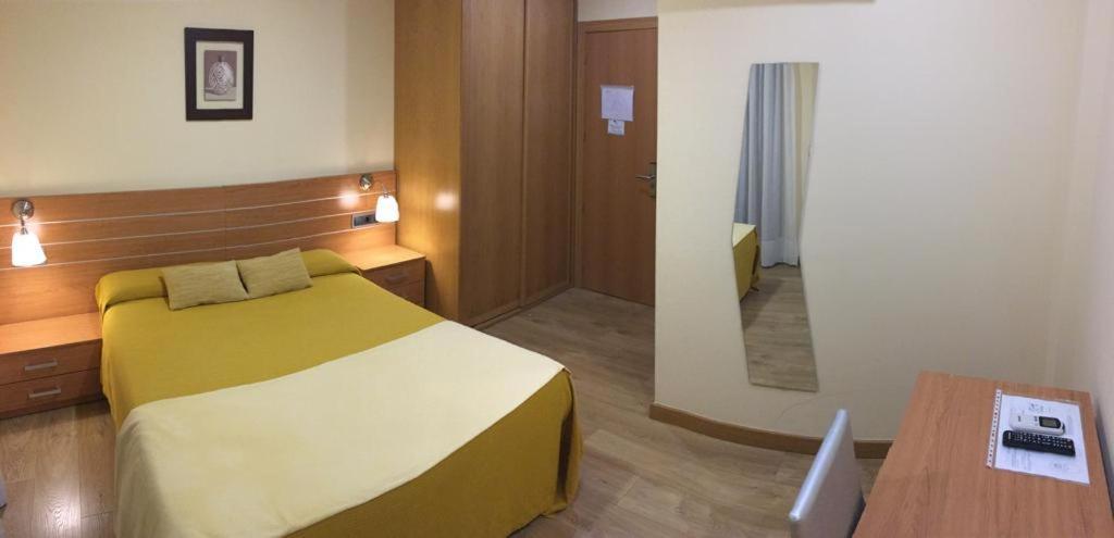 Hostal Dona Juana Ávila Екстериор снимка