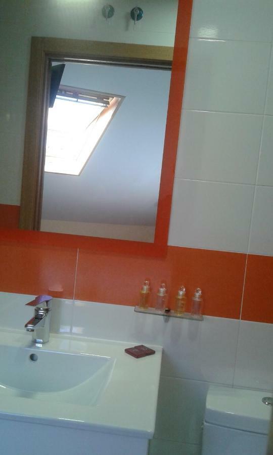 Hostal Dona Juana Ávila Екстериор снимка