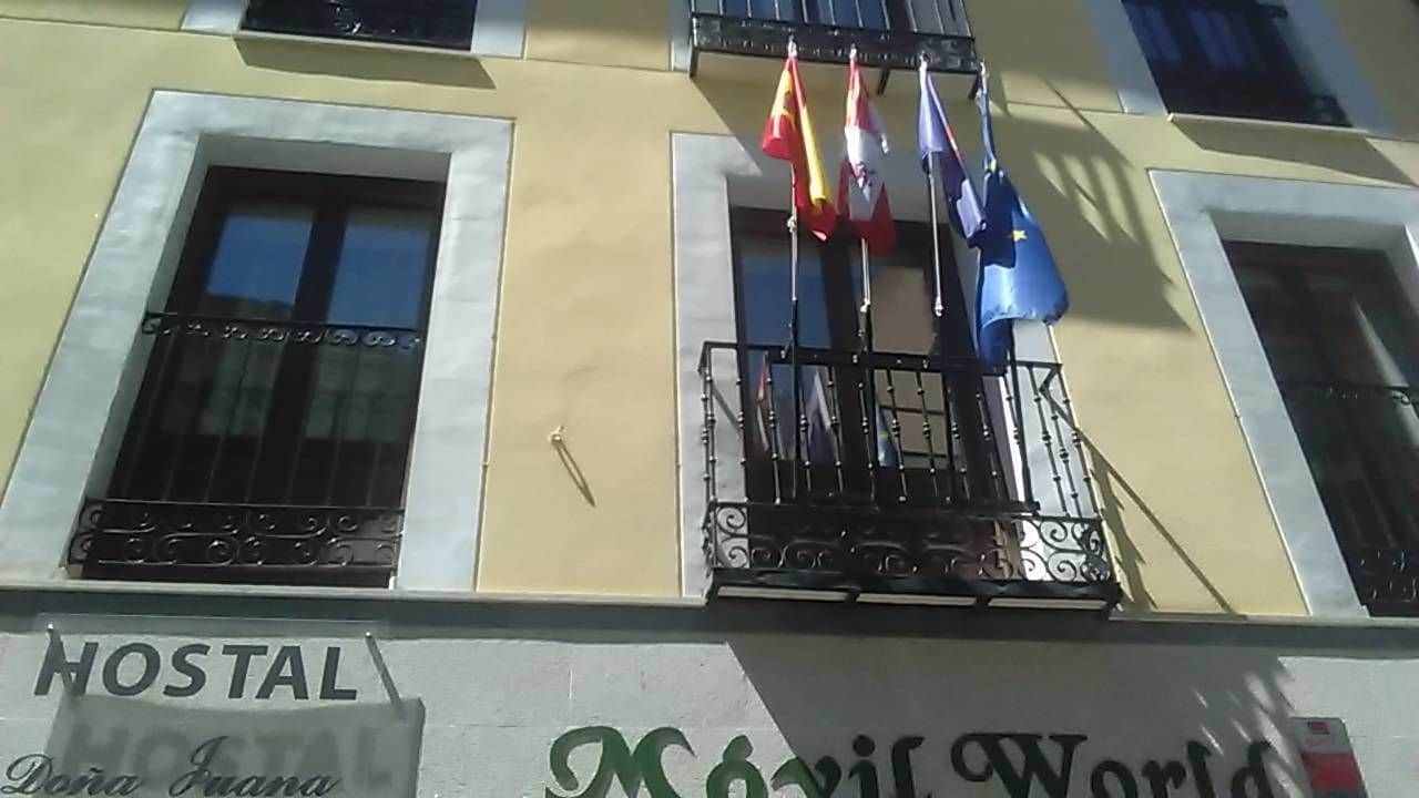 Hostal Dona Juana Ávila Екстериор снимка